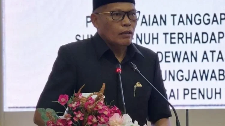 Wawako Azhar Hamzah Sampaikan Tanggapan Pemerintah atas Pandangan Umum Fraksi