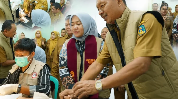 230 Anak Ikuti Khitanan Massal di Kerinci, Wabup Murison Apresiasi Mingker