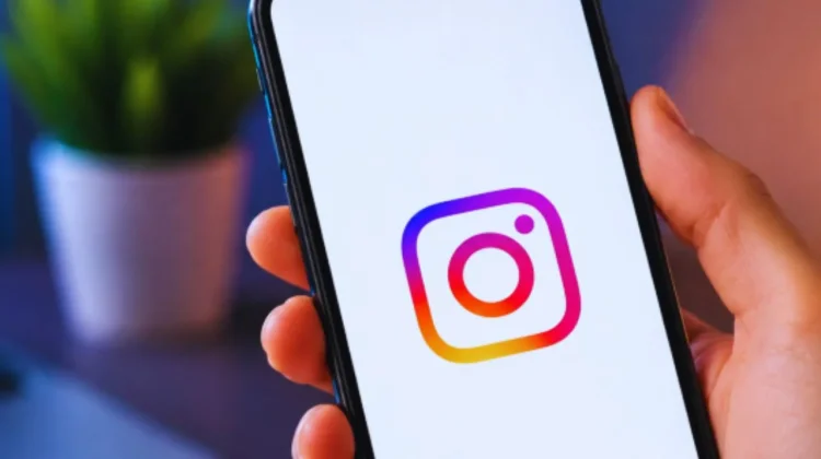 Cara Mencegah Foto Instagram Dipakai AI Meta