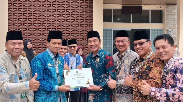Kemenag Kerinci Beri Apresiasi Pegawai Teladan