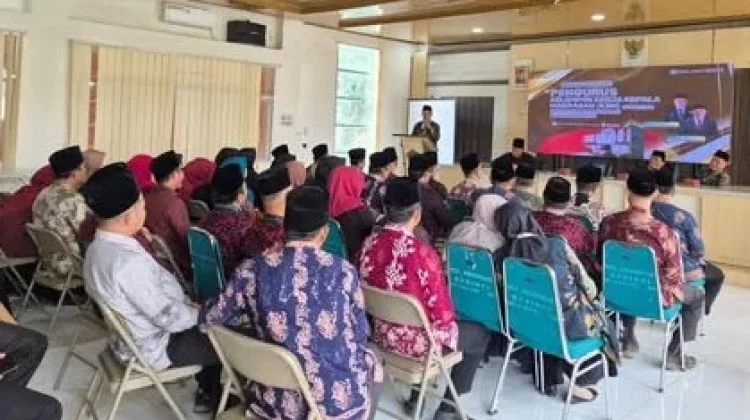 Pahrizal Kukuhkan Pengurus K3M Kerinci, Ajak Kepala Madrasah Perkuat Kolaborasi