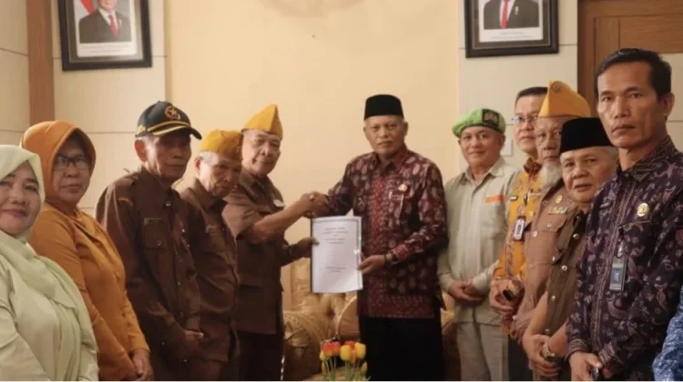 Wawako Azhar Hamzah Sambut Kunjungan Veteran Provinsi Jambi