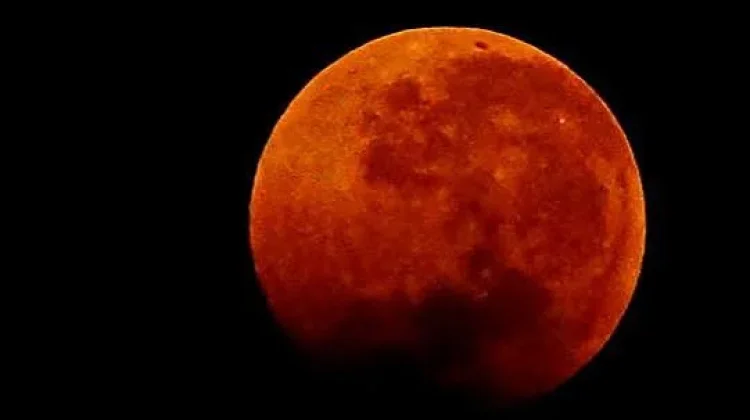Hampir Blood Moon, Gerhana Bulan Sebagian Ekstrem Menghampiri Akhir Agustus