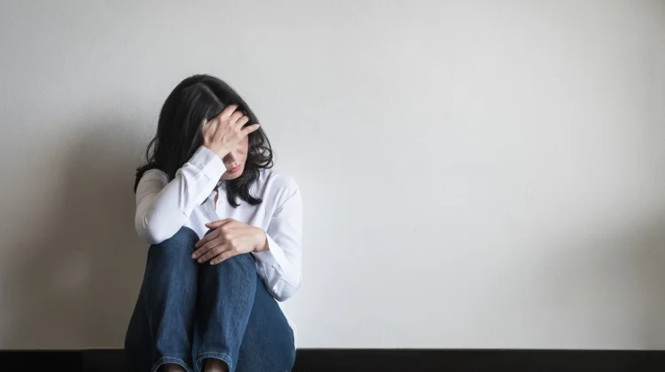 Mengenal Gejala Agoraphobia dan Penanganan yang Tepat