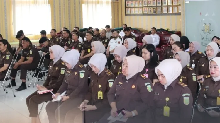 Kejari Sungai Penuh Perintahkan Jajaran Percepat Tuntaskan Temuan dan Tunggakan