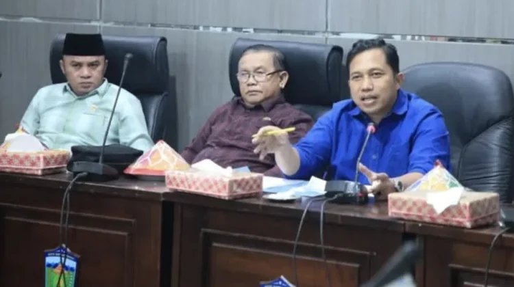 Komisi II DPRD Kota Sungai Penuh Bahas Pengawasan Distribusi LPG 3 Kg