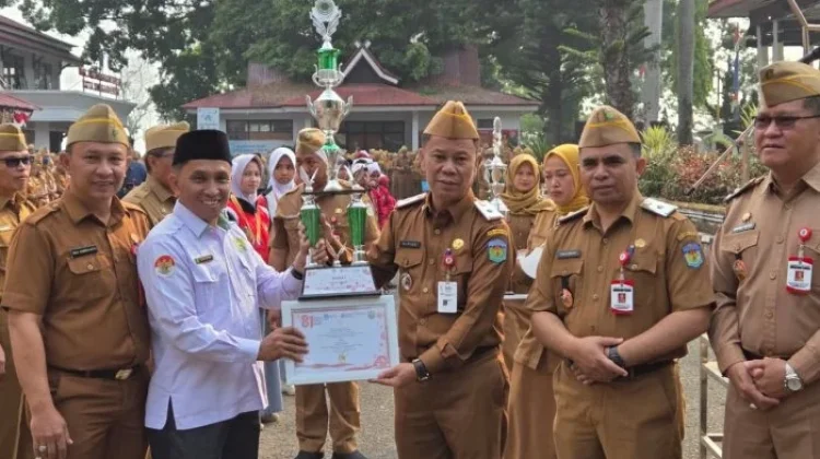 MTsN 1 Kota Sungai Penuh Juara 1 Lomba Barisan Indah HUT RI ke-81