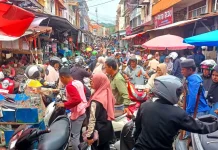 Menjelang Ramadhan, Pasar Tanjung Bajure Dipadati Pembeli Kebutuhan