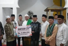 Dari Masjid Darul Hikmah, Wabup Janji Bangun Jalan Simpang Seling–Muaro Jernih