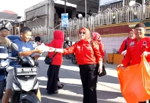 DPC PDIP Sungai Penuh Bagikan 1.000 Takjil