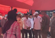 Sekda Alfian Pantau Aktivitas Pasar di Hari Pertama Kerja