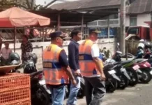 Dishub Sungai Penuh Monitoring Lalu Lintas  Pasar Tanjung Bajure
