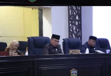 Rapat Gabungan, Komisi-Komisi Sampaikan Laporan Hasil Pembahasan LKPJ