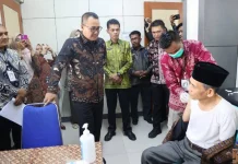 Wako Alfin Pantau Vaksinasi Jamaah Calon Haji, Titip Pesan Jaga Kesehatan