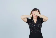 Cara menghilangkan kantung mata kendur