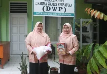 Kemenag Kota Sungai Penuh menyalurkan bantuan berupa sembako