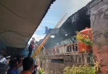 Kebakaran Hebat Hanguskan 4 Rumah di Koto Tinggi Sungai Penuh