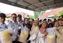 Pemkot Sungai Penuh Bagikan Benih Padi, Upaya Perkuat Ketahanan Pangan