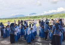 Murid TK Negeri Pembina Belajar Dunia Penerbangan di Bandara