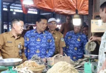 Sekda Sungai Penuh Turun Langsung Pantau Penataan Pasar Tanjung Bajure