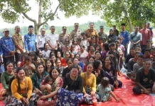 Pemkab Merangin Salurkan Bantuan untuk SAD dan Warga Miskin