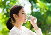 10 Manfaat Minum Air Putih untuk Kesehatan