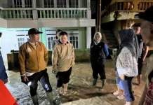 Bupati Monadi Tinjau Banjir Bandang Tanjung Pauh