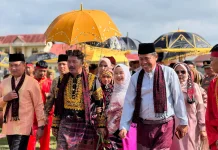 Bupati Monadi Hadiri Kenduri Sko Tigo Luhah Belui
