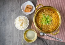 Mie Instan/Nasi, Mana yang Lebih Cepat Membuat Gemuk?