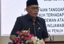 Wawako Azhar Hamzah Sampaikan Tanggapan Pemerintah atas Pandangan Umum Fraksi