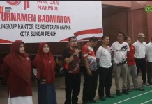 Sambut HUT RI Kemenag Sungai Penuh Gelar Lombag Badminton