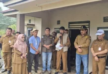 Wawako Serahkan Bantuan Bibit Ikan ke Kelompok Tani