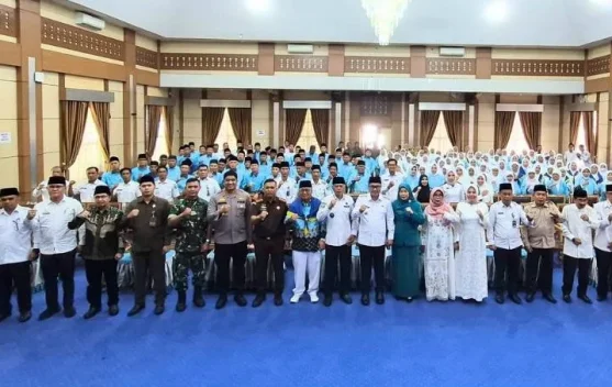 Wali Kota Alfin Lepas 128 Jamaah Haji Sungai Penuh menuju Tanah Suci