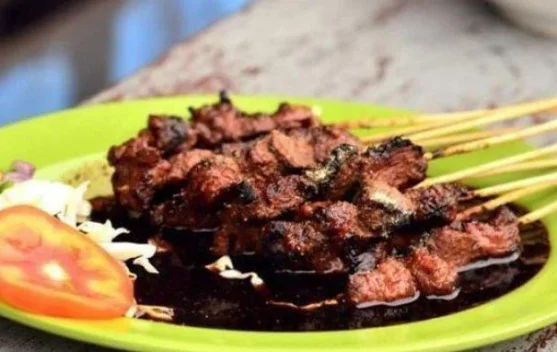 Benarkah daging kambing bikin darah tinggi? Simak penjelasan medis