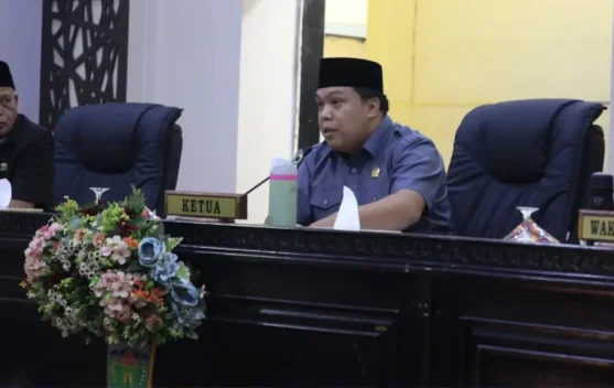 Rapat Paripurna DPRD Sungai Penuh Dengan Agenda Pandangan Fraksi