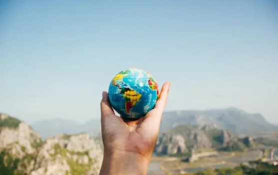 Benarkah rotasi bumi jadi 25 jam dalam sehari?