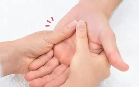 Jangan Andalkan Pijat Jari Saja, Pasien Hipertensi Butuh Terapi Tepat
