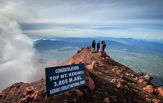 Jalur Pendakian Gunung Kerinci Ditutup Total, Ancaman Karhutla Jadi Perhatian