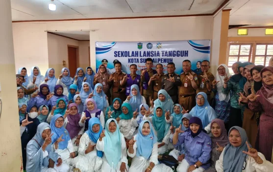 Sekolah Lansia Tangguh Perkuat Spiritual Lansia Sungai Penuh