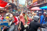 Menjelang Ramadhan, Pasar Tanjung Bajure Dipadati Pembeli Kebutuhan
