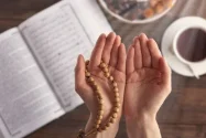 Niat Puasa Tarwiyah Lengkap dengan Latin dan Artinya