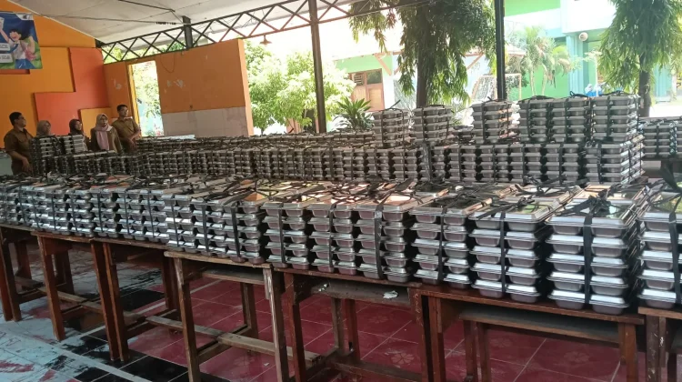 Menu MBG di SMAN 8 Surabaya Alami Perubahan