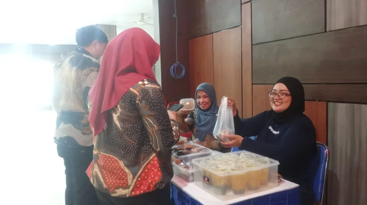 Bazar Mini Dharma Wanita Ramaikan RRI Surabaya