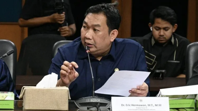 DPR RI Tegaskan Industri Telekomunikasi Penopang Keuangan Digital