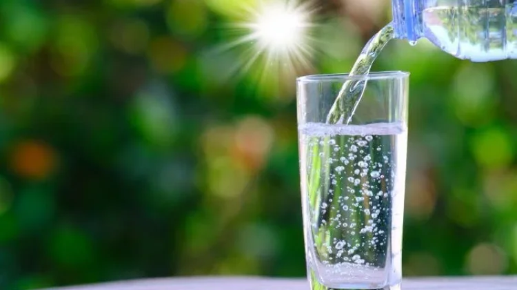 Cukupi Air Mineral saat Bulan Suci Ramadan, Kunci Tubuh Tetap Sehat dan Bugar