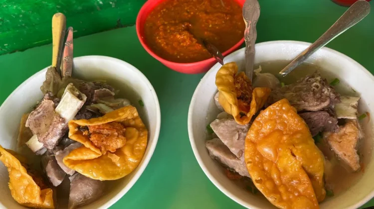 Bakso Iga Pak San, Kuliner Favorit yang Selalu Diburu