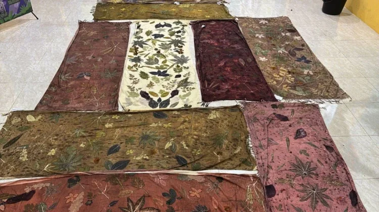 Mahasiswa ITS Olah Limbah Daun Jati Jadi Fashion Eco