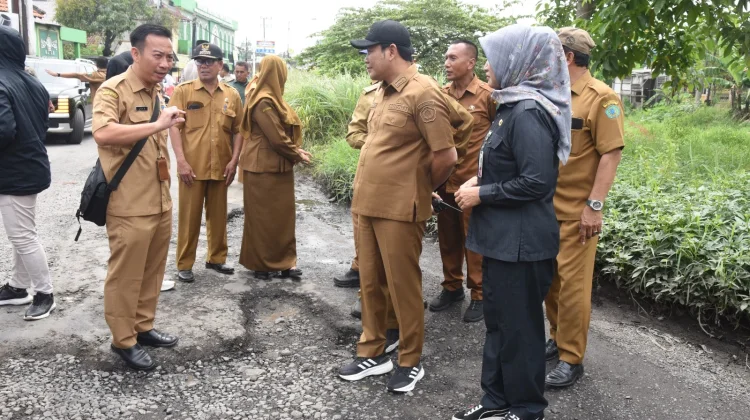 Pemkab Sidoarjo Percepat Perbaikan Jalan Strategis
