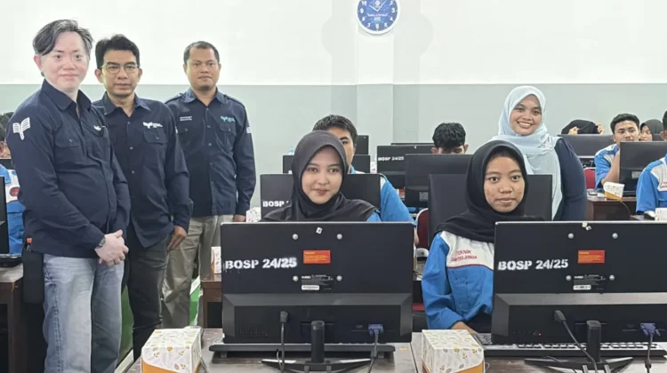 ITPLN Bekali Siswa SMK Literasi Keuangan dan AI