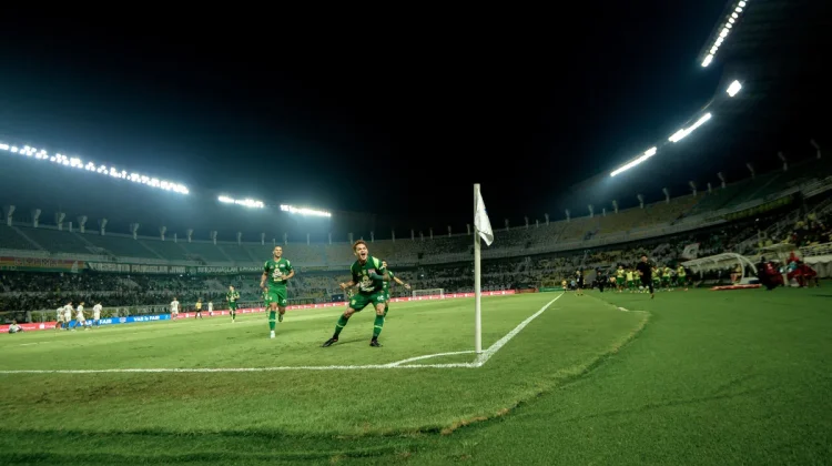 Tundukan PSM,  Persebaya Akhiri Tren Negatif